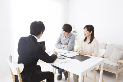 大阪の介護・障害者作業所設立_決算月・資本金・役員・出資者を決める